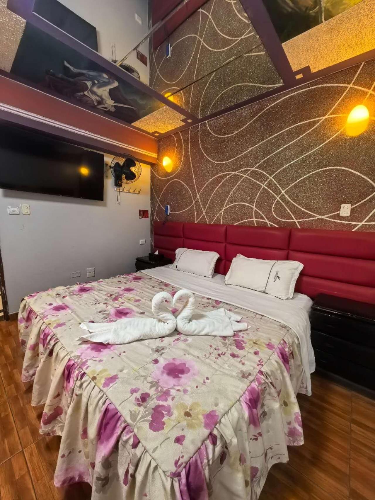 Hotel Manantial No,001 Lima Bagian luar foto